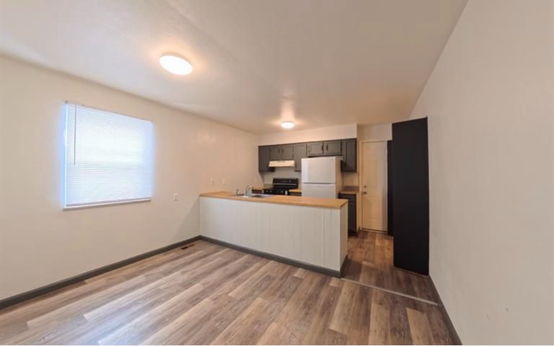 2603 Eastview Dr - Photo 6 of 14