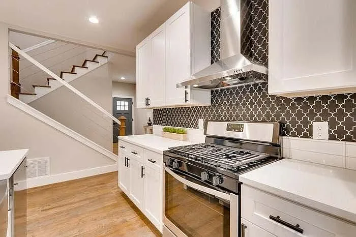 816 Beechwood Ave Sw - Photo 4 of 16