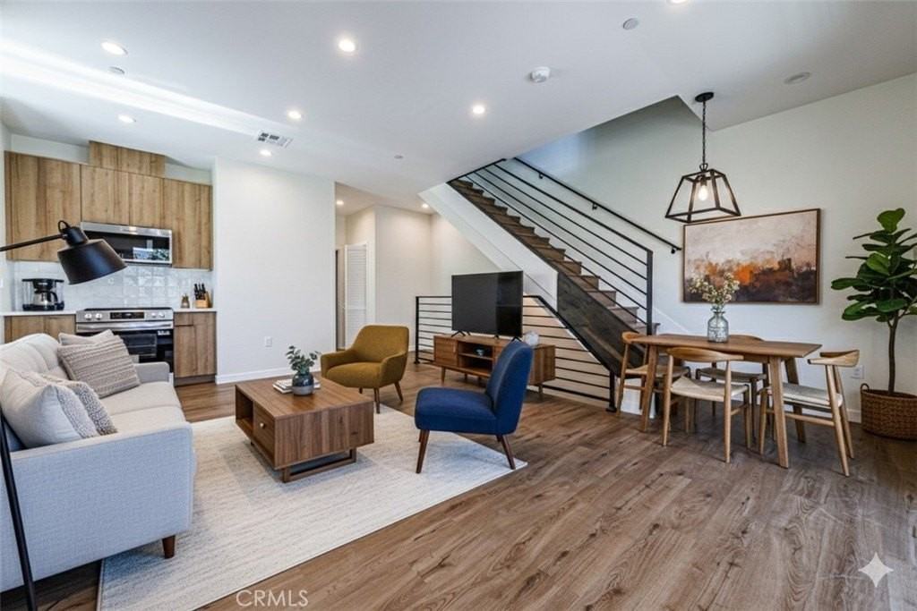 1859 Crenshaw Blvd - Photo 5 of 31