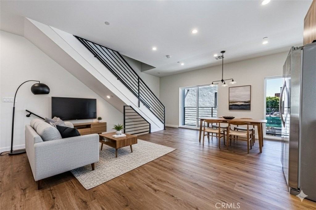 1859 Crenshaw Blvd - Photo 6 of 31