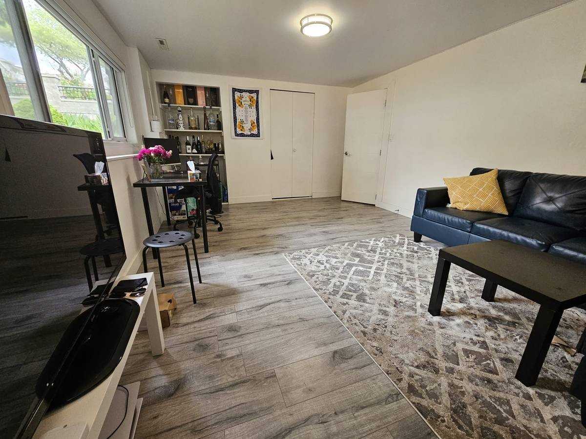 E Georgia St & Boundary Rd