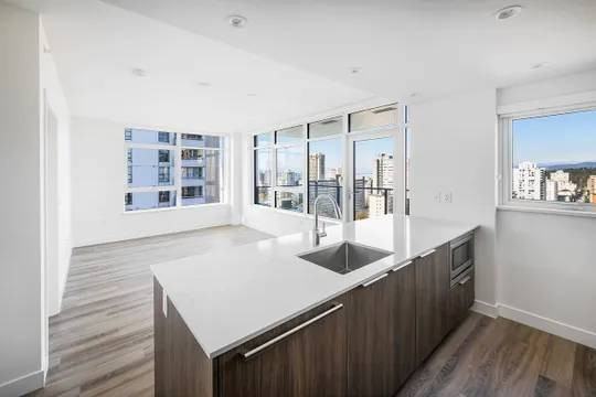 Chronicle - Photo 4 of 50