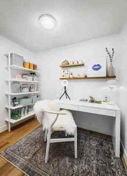 Chronicle - Photo 6 of 50