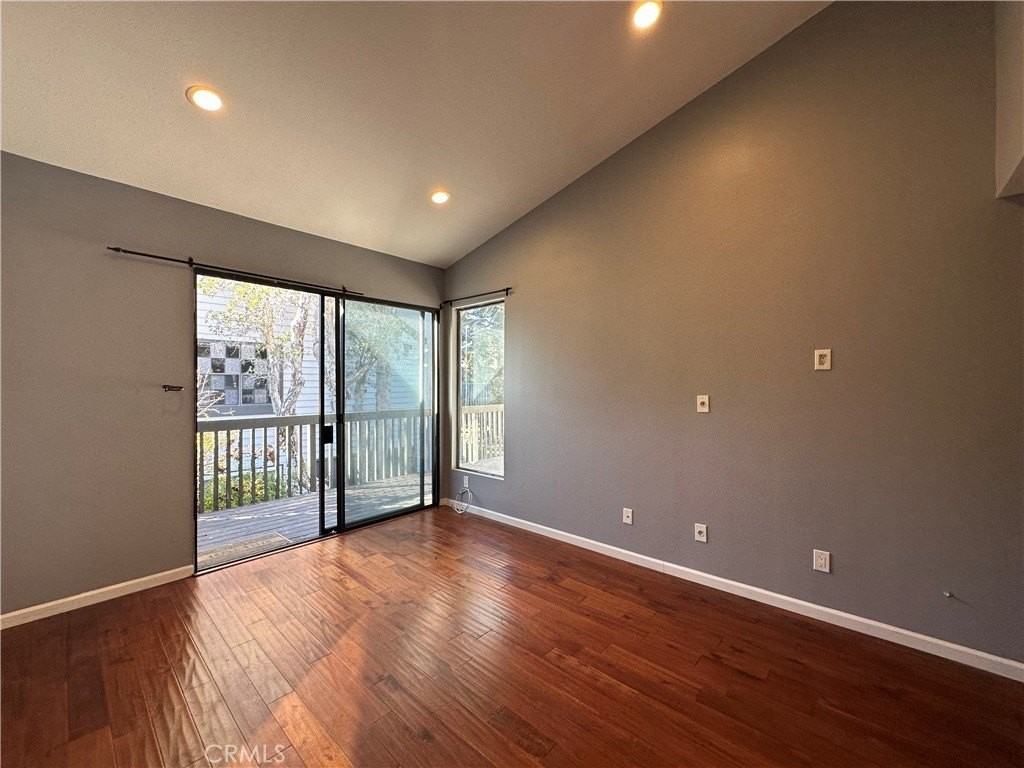 2516 W Macarthur Blvd #H - Photo 5 of 21