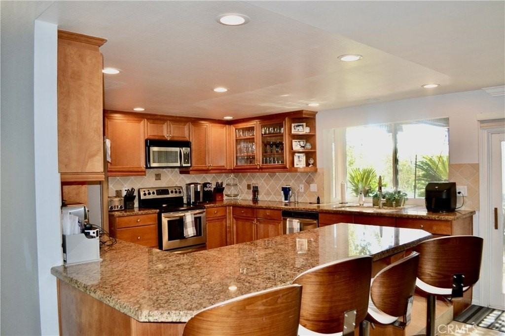 25911 El Segundo St - Photo 4 of 32