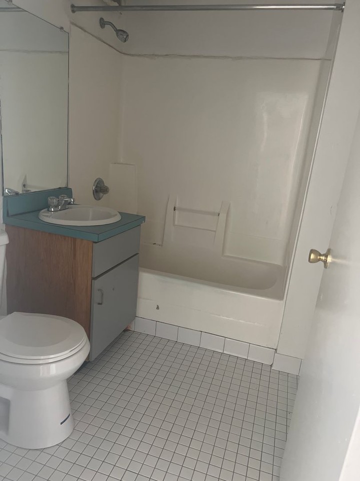 600A LLC - Photo 2 of 6