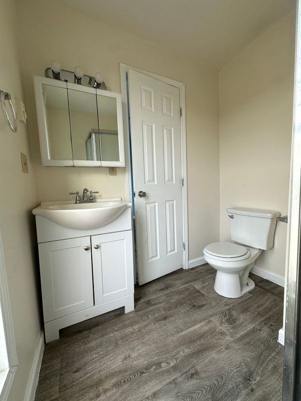 107 W Pulteney St - Photo 6 of 10