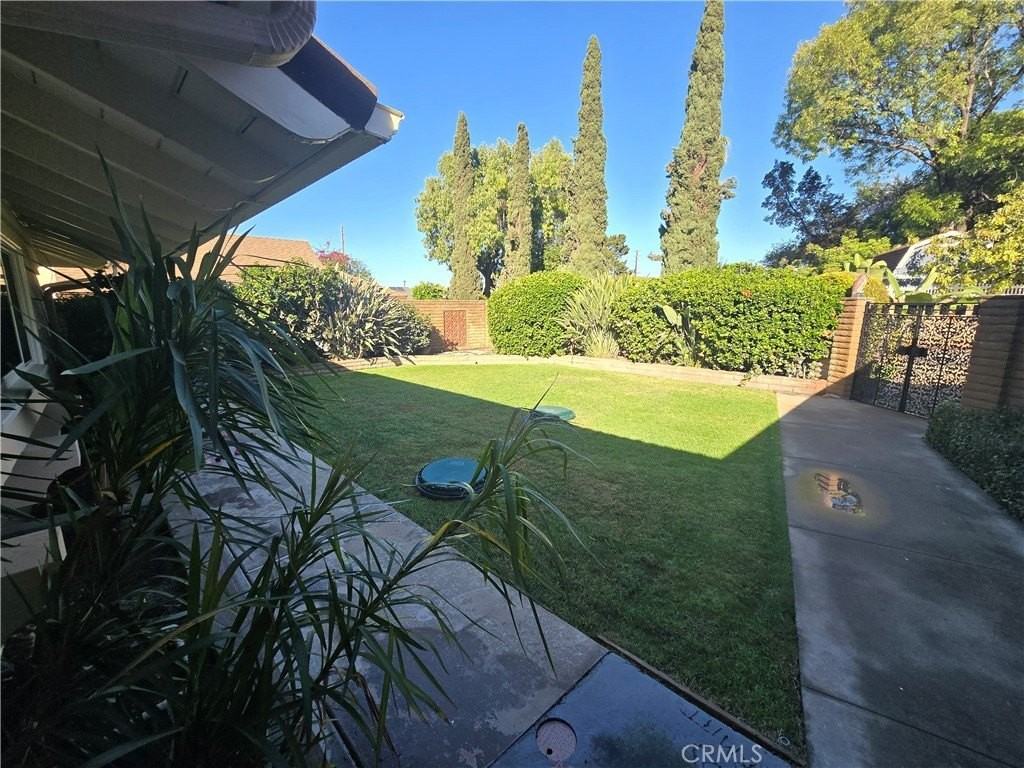 564 E Fellows Dr - Photo 3 of 25