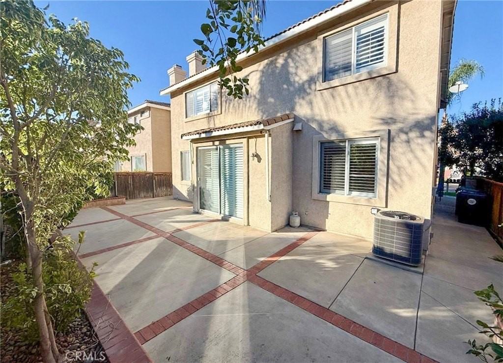 11847 Worcester Dr - Photo 4 of 28