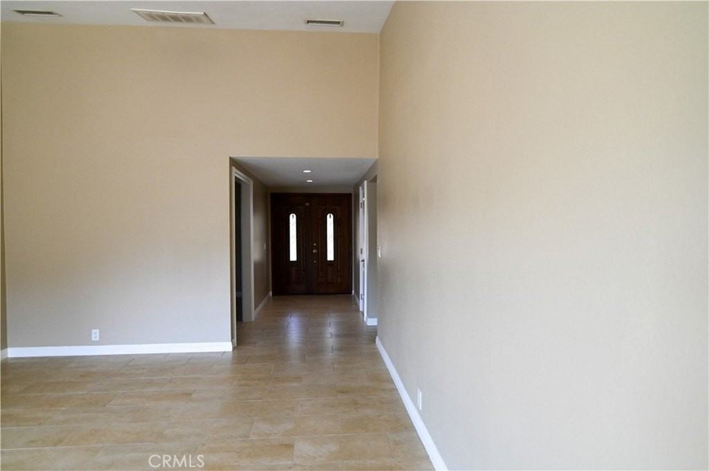 431 S Del Sol Ln - Photo 3 of 27