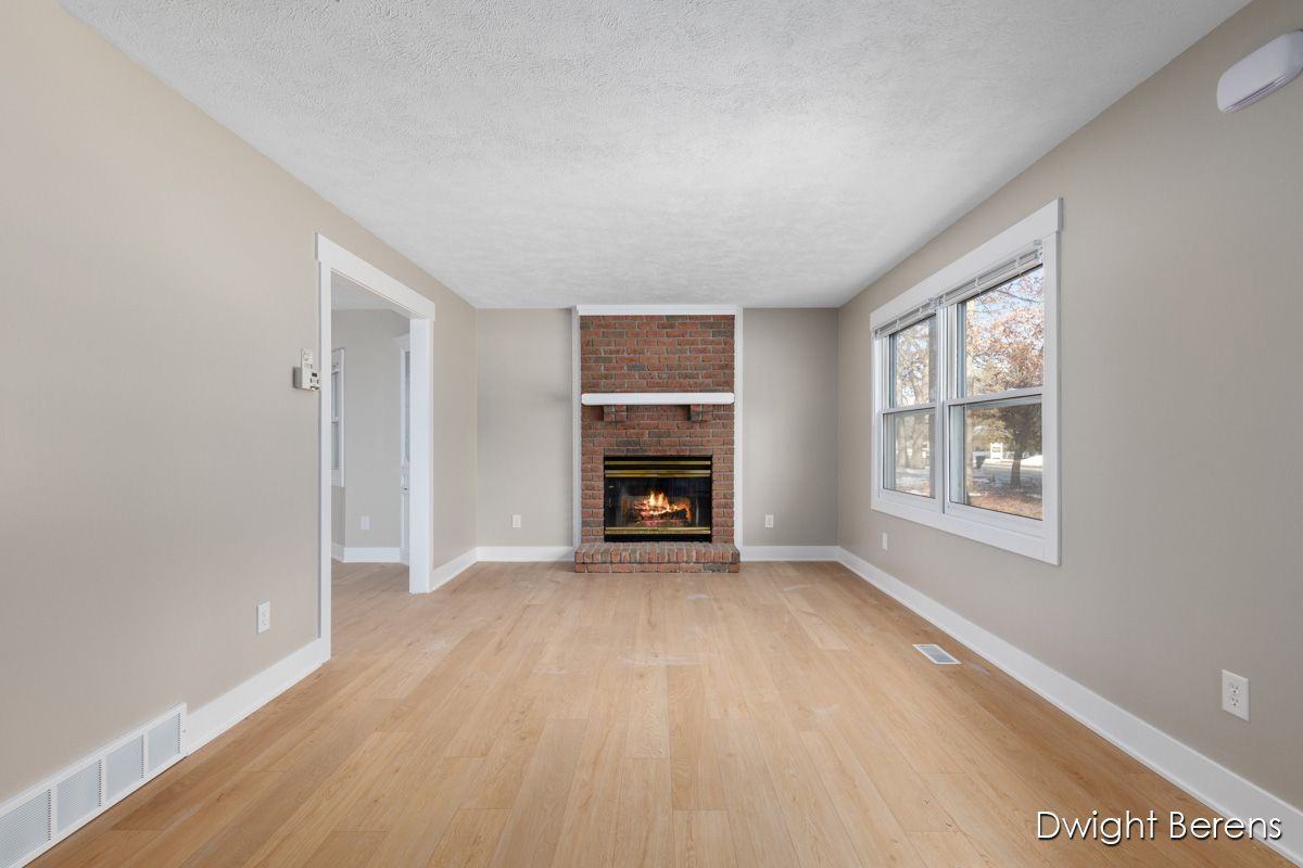 7331 48th Ave #1 - Photo 2 of 19