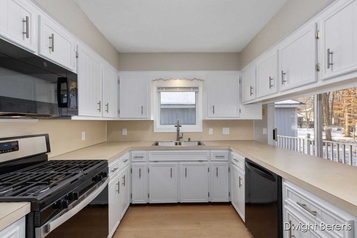 7331 48th Ave #1 - Photo 6 of 19