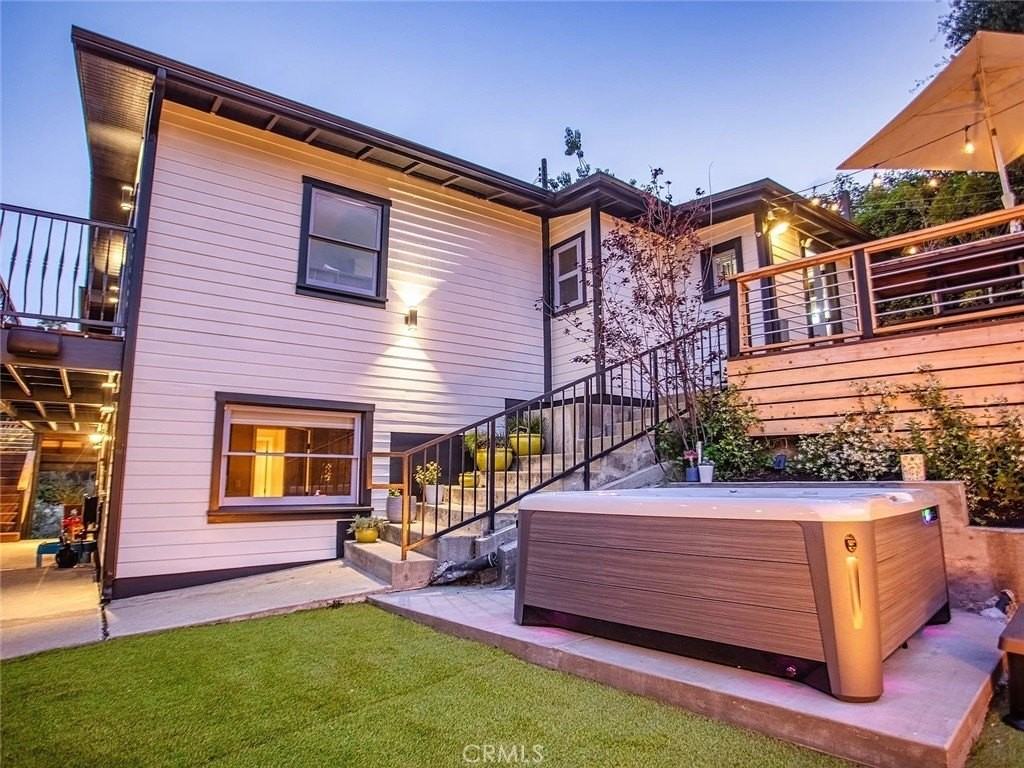 2597 Dearborn Dr - Photo 2 of 30