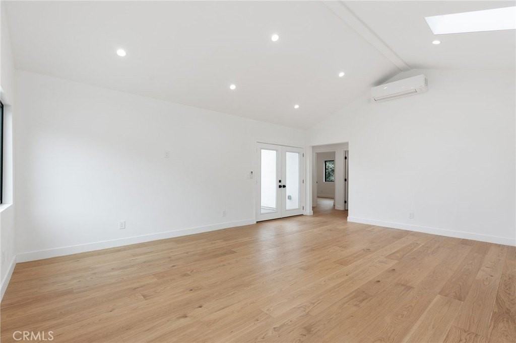 8336 Winsford Ave - Photo 5 of 12