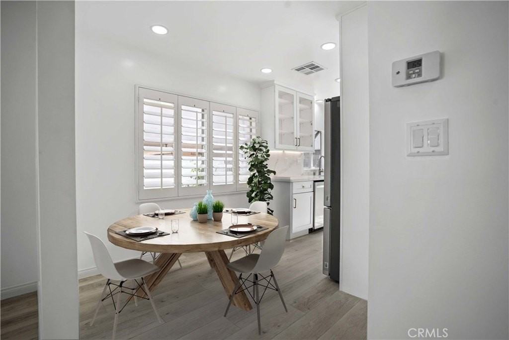 10848 Huston St - Photo 6 of 33