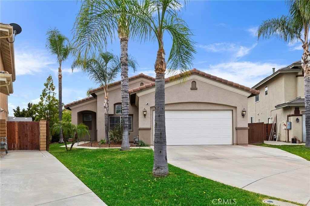 29137 Peridot Cir - Photo 2 of 24