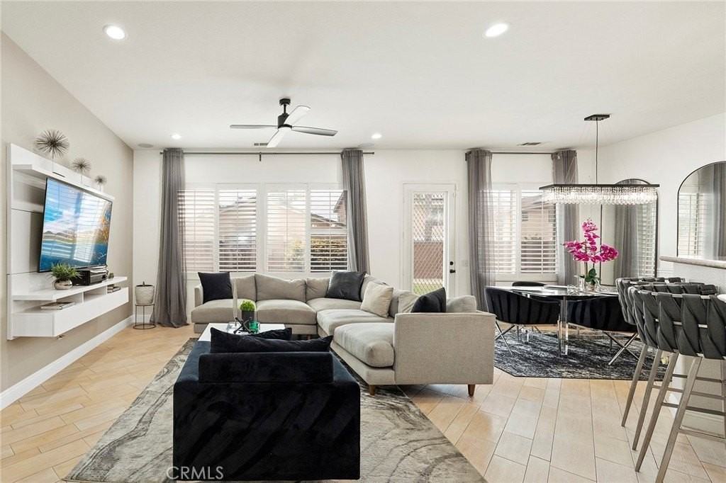 29137 Peridot Cir - Photo 3 of 24