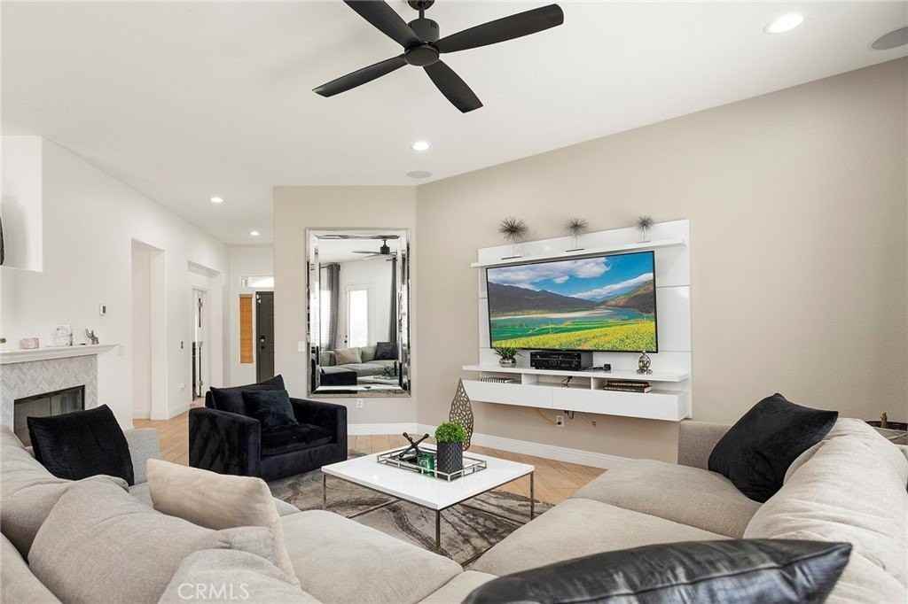 29137 Peridot Cir - Photo 4 of 24