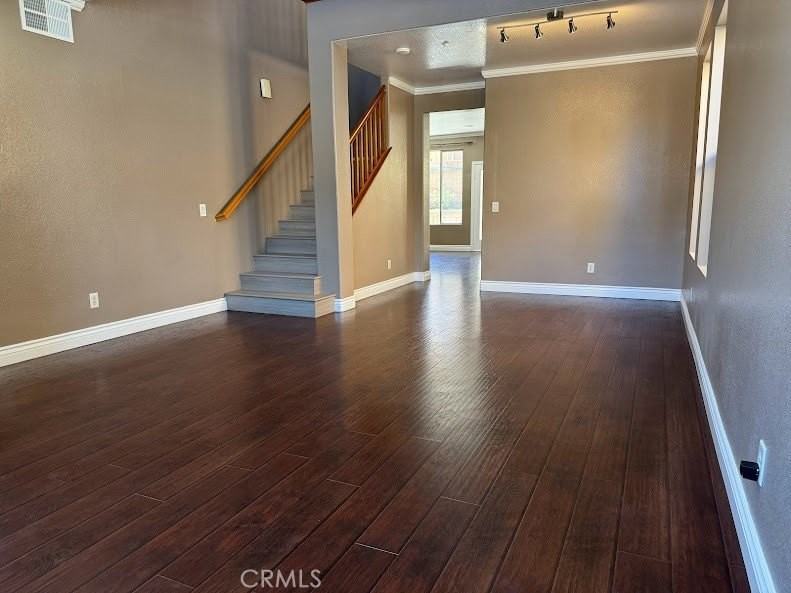 541 Cardinal St - Photo 5 of 29