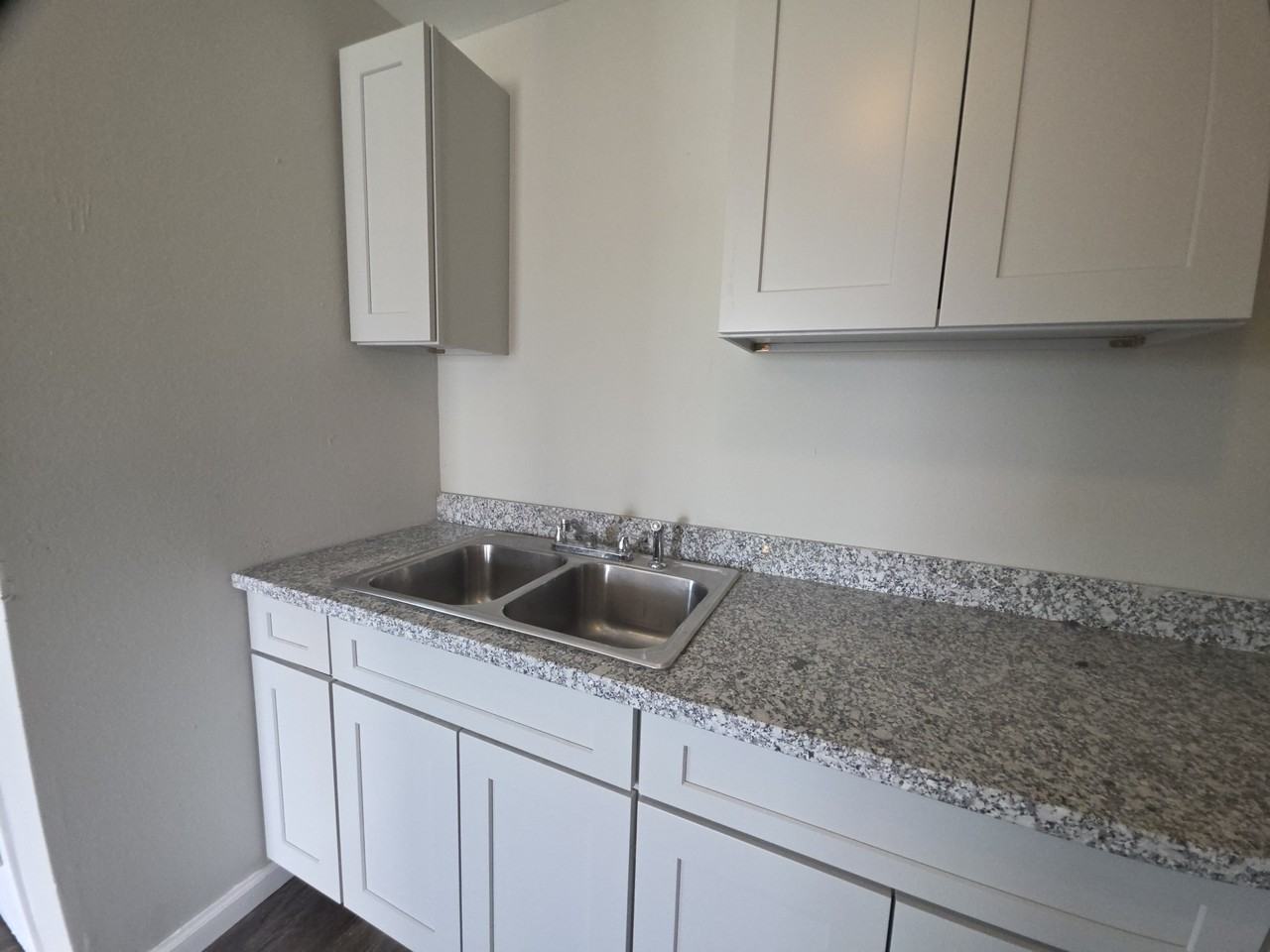 2817 Daniel Dr #2819 - Photo 2 of 8