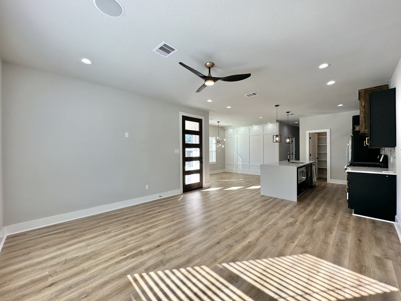 2444 Carmel St Unit A #NA - Photo 4 of 17