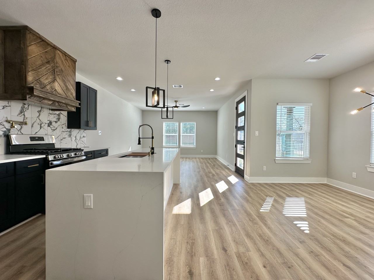 2444 Carmel St Unit A #NA - Photo 5 of 17