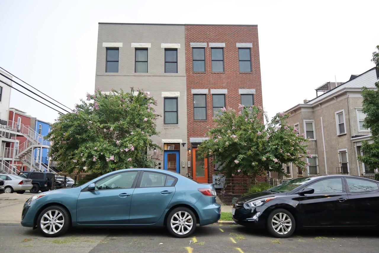 1159 Oates St Ne #B - Photo 2 of 13