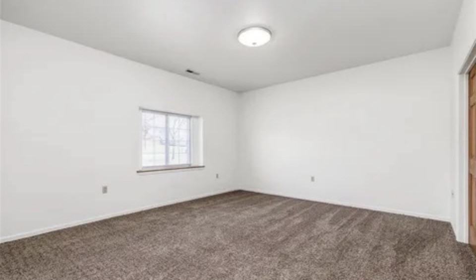 621 Twin Valley Dr #NA - Photo 2 of 19