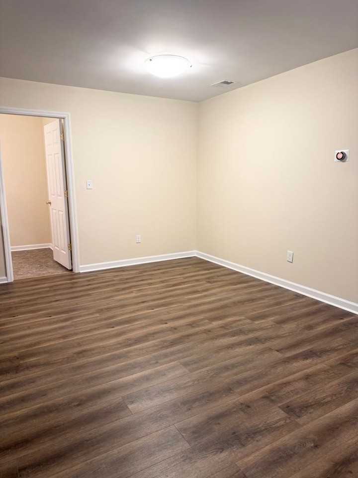 Rockwood - Photo 5 of 26