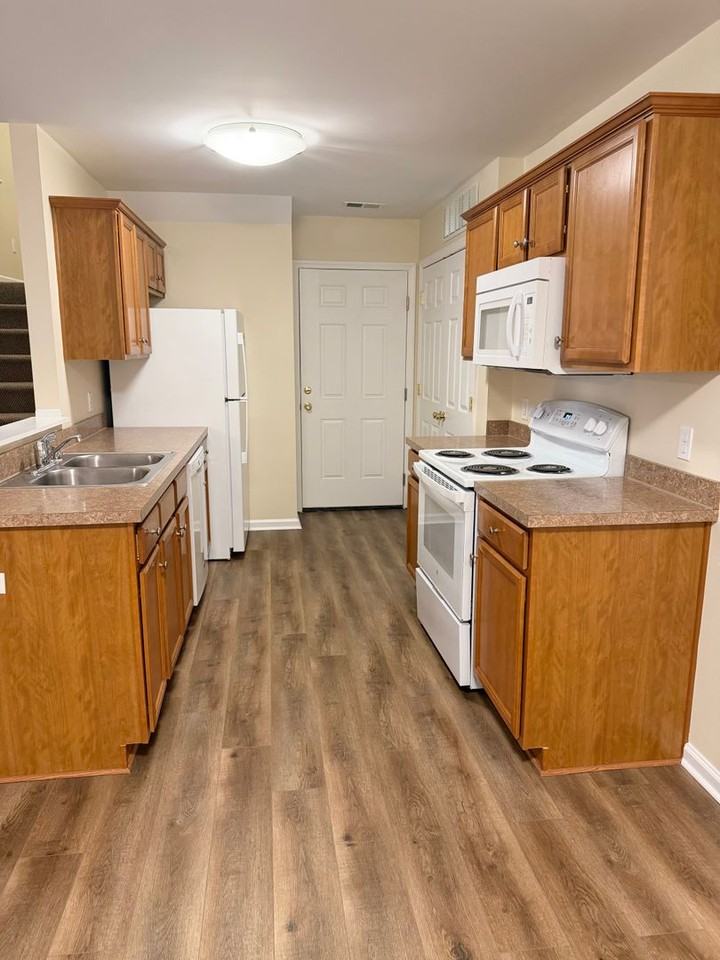 Rockwood - Photo 7 of 26