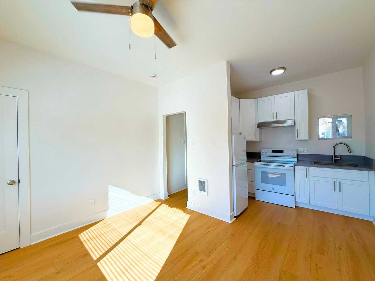 756 Ventura Pl - Photo 3 of 11