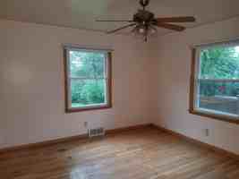 featured image of 909 Chicago Ave #3