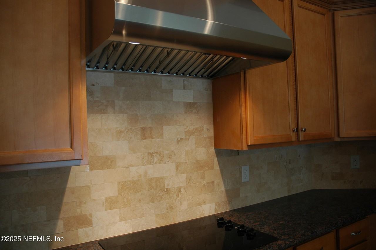 145 Telford Dr - Photo 6 of 27