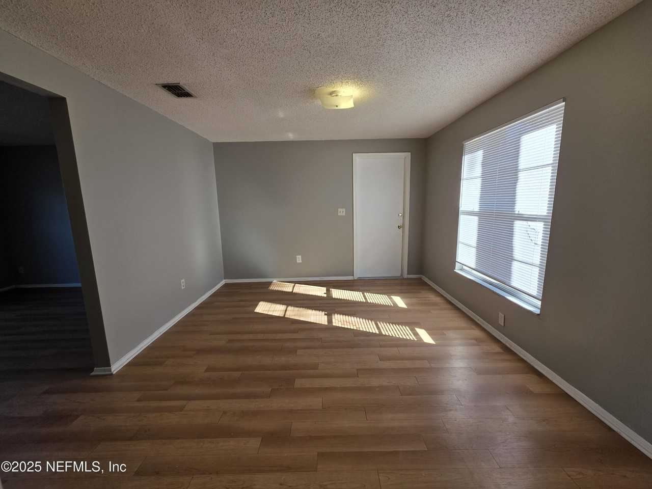 2709 Julie Ln - Photo 3 of 12