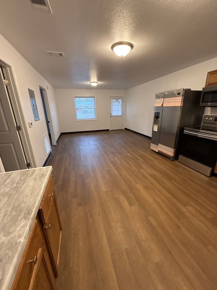 Bison Run apartments - Photo 6 of 9
