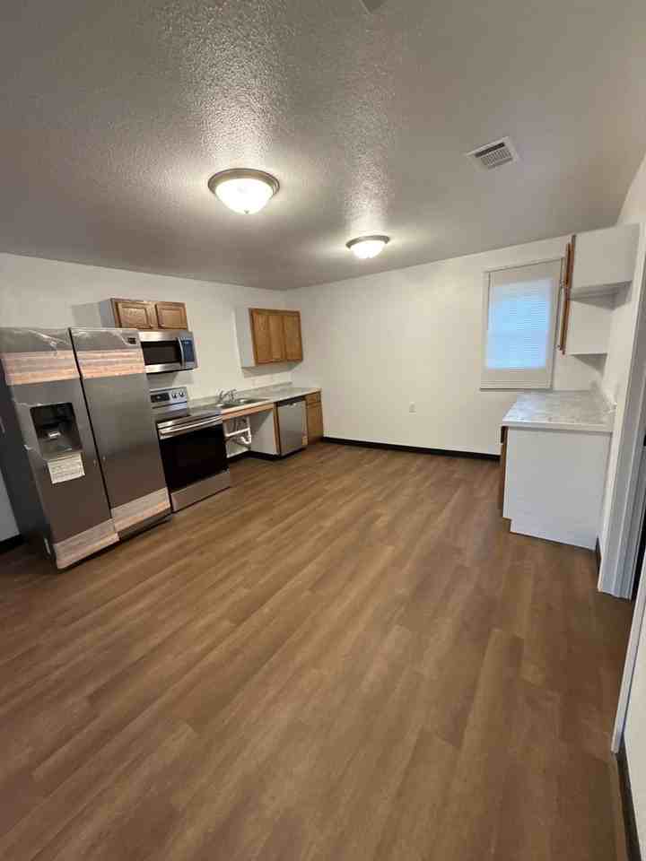 Bison Run apartments - Photo 7 of 9