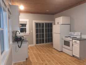 215 S Erie St - Photo 1 of 1