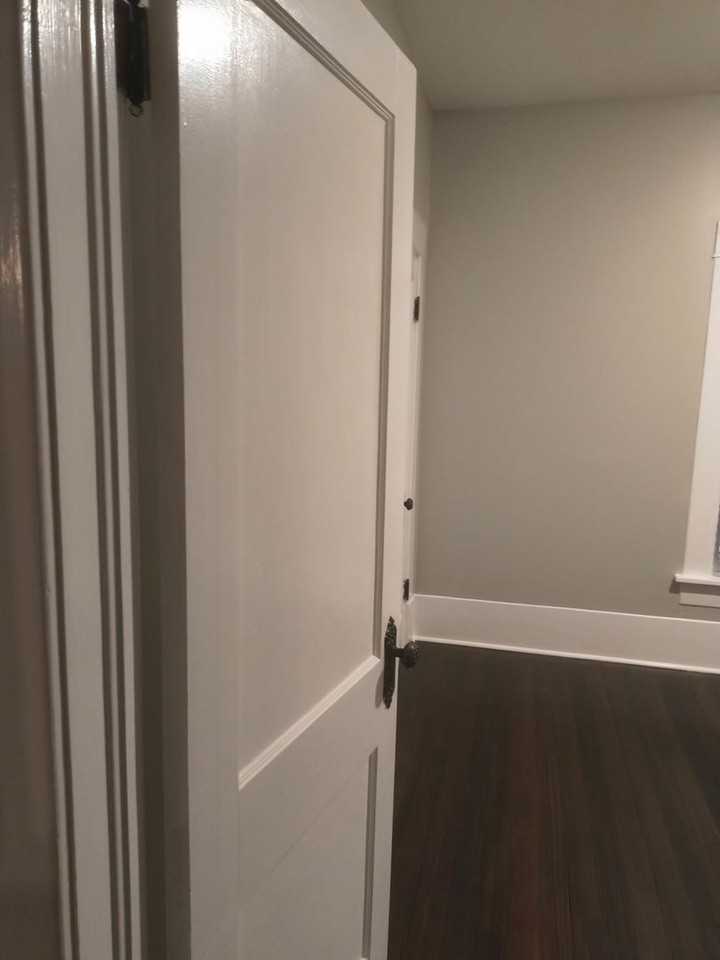 215 S Erie St - Photo 3 of 17