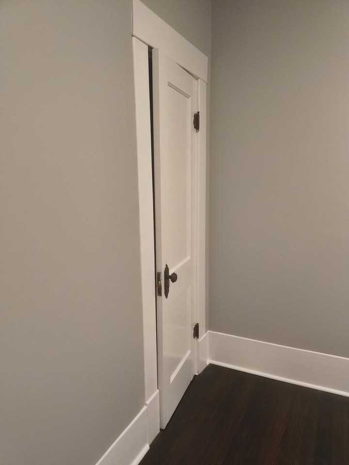 215 S Erie St - Photo 4 of 17