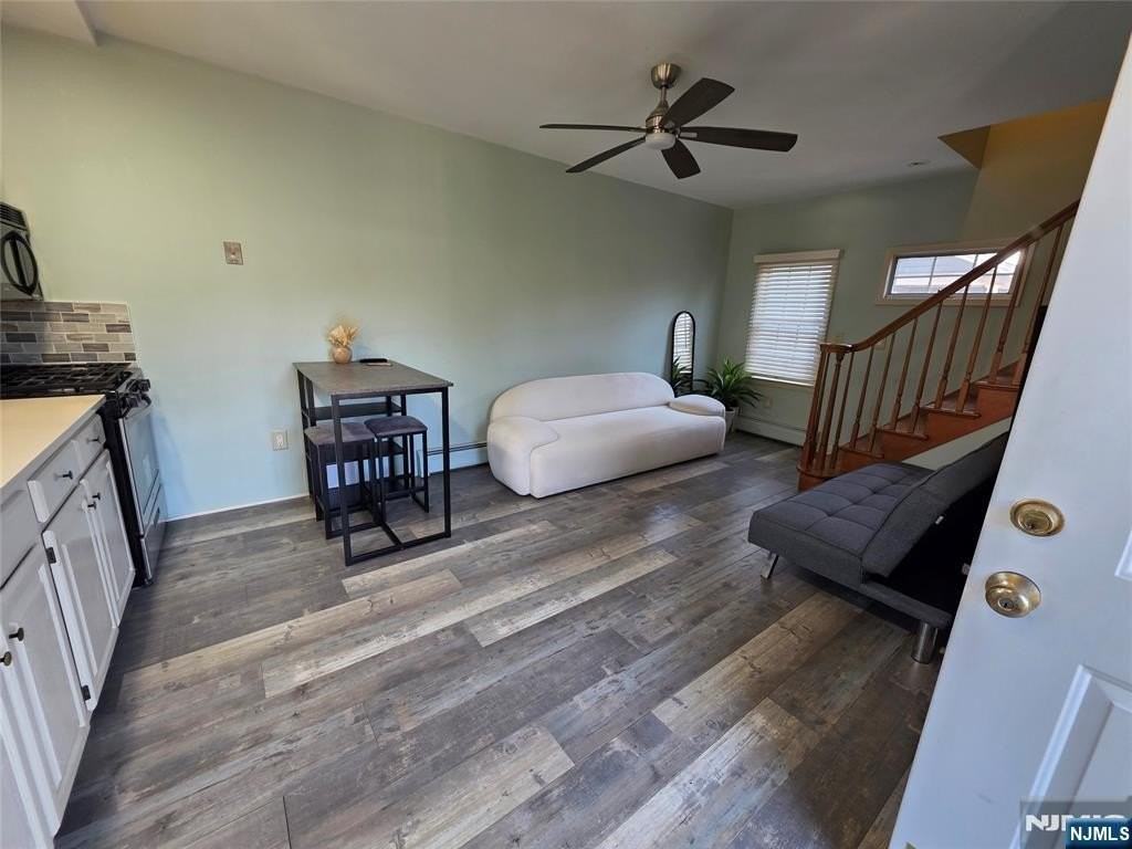 28 Wood Pl - Photo 5 of 9