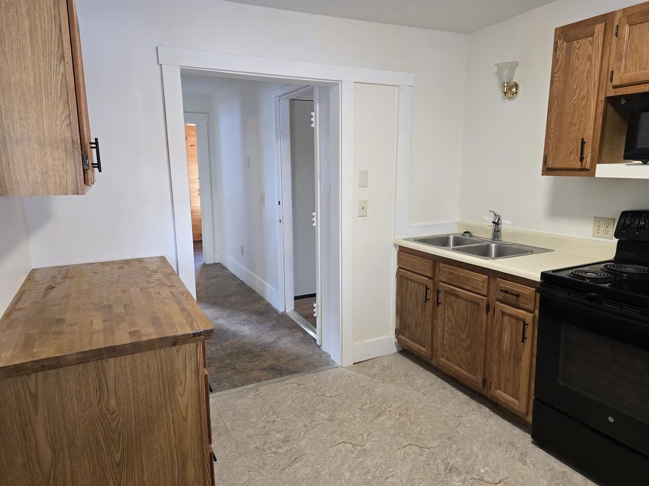 147 Laurel St ## 9 - Photo 3 of 19