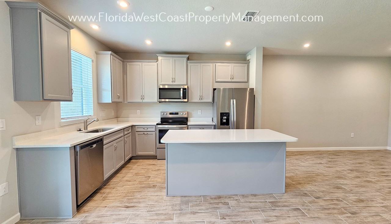 11836 Sky Acres Ter - Photo 3 of 30