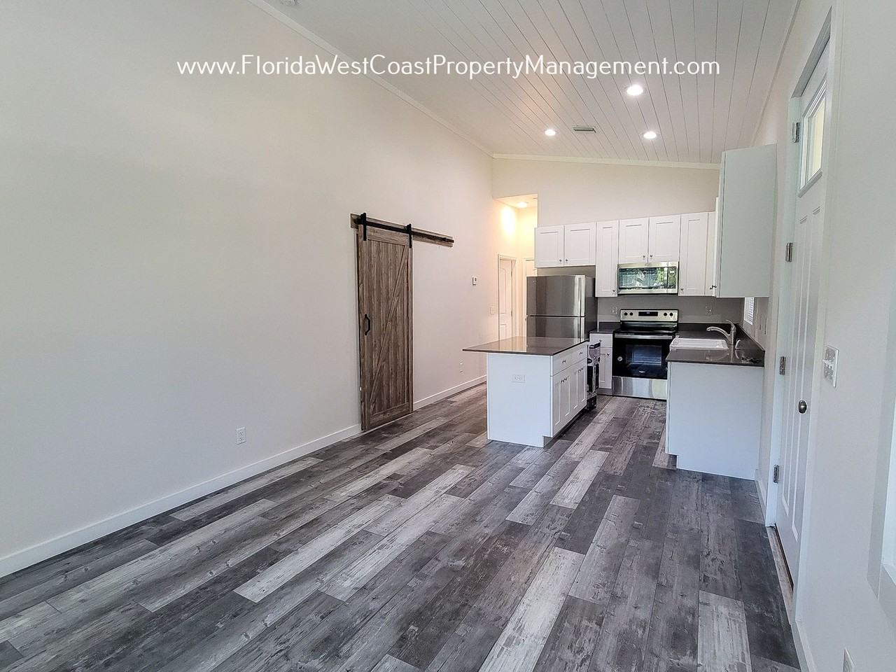 567 18th St E - Photo 3 of 16