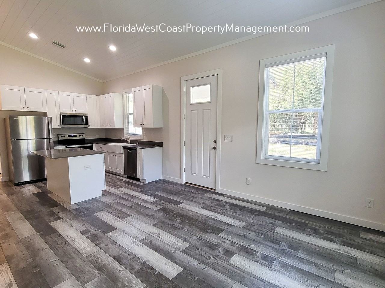 567 18th St E - Photo 7 of 16