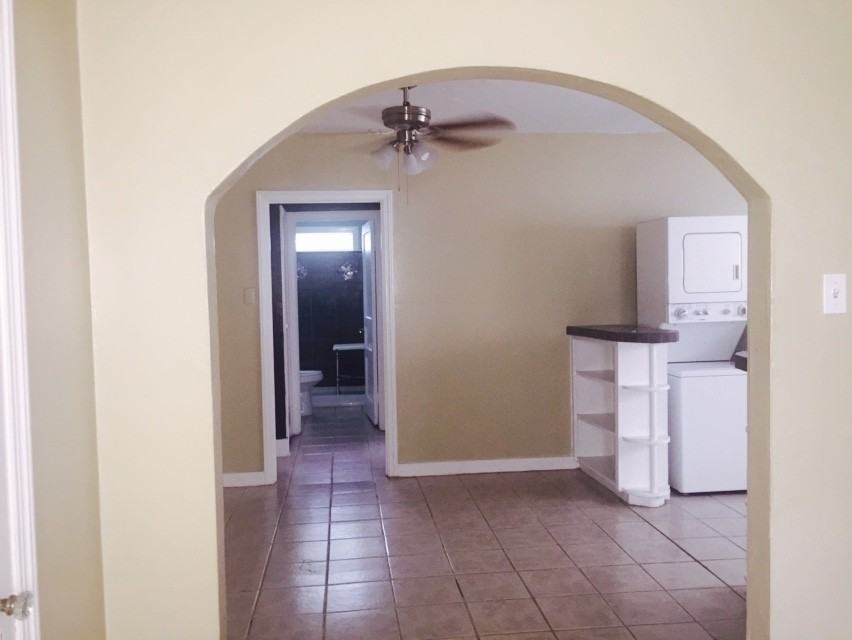 615 Monroe St - Photo 2 of 6