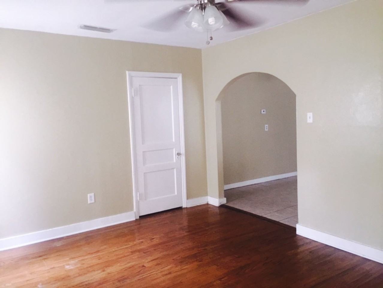 615 Monroe St - Photo 5 of 6