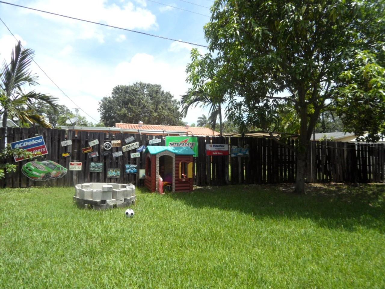 2781 Sw 47th St - Photo 2 of 12