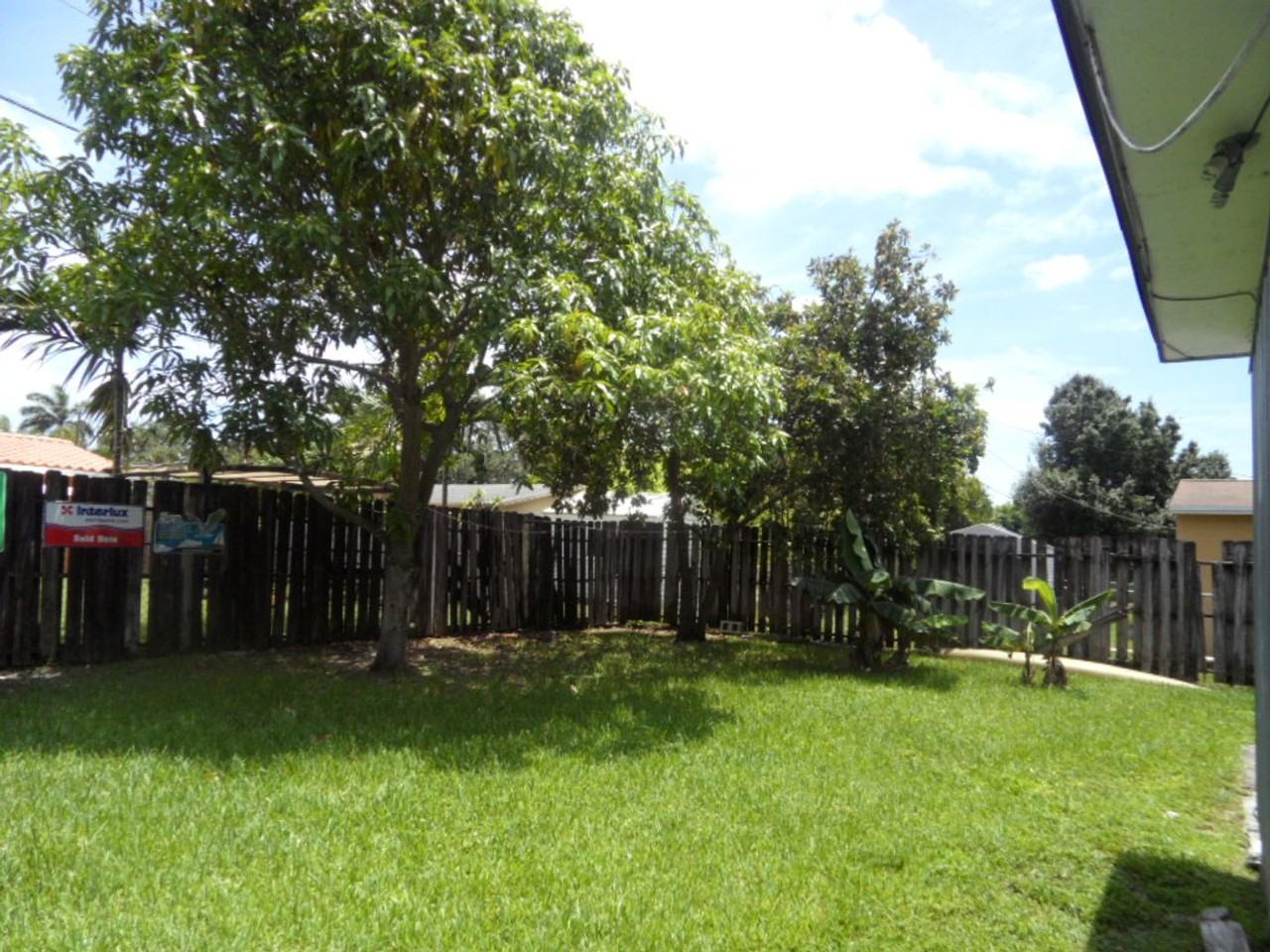 2781 Sw 47th St - Photo 3 of 12