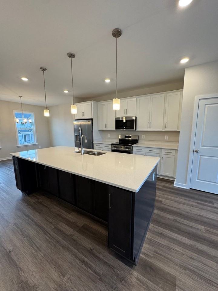 207 Scarlet Maple Ln - Photo 7 of 22