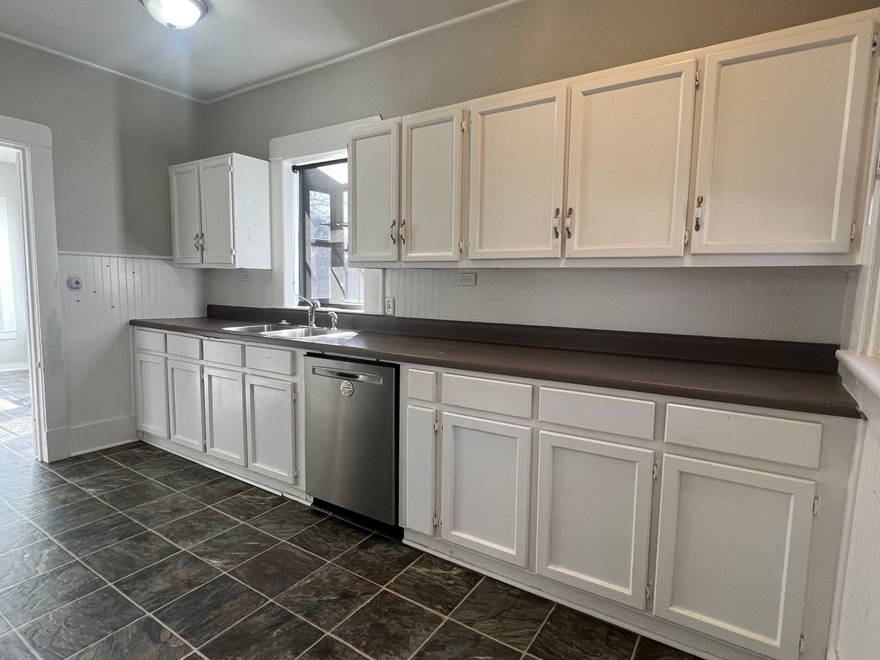 704 N 33rd St - Photo 7 of 16